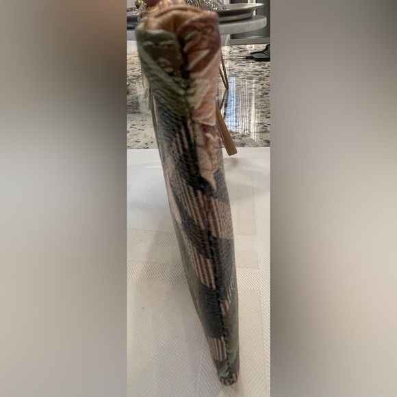 Giani Bernini Holiday Plaid Floral Wristlet Green Plaid Pouch - Picture 7 of 8